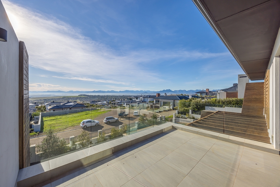 4 Bedroom Property for Sale in Clara Anna Fontein Western Cape